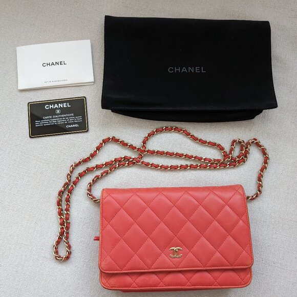 Chanel Classic Wallet on Chain in Pink - Picture 1 of 15